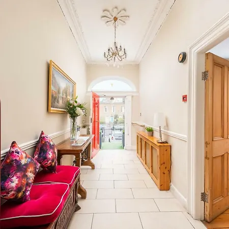 28 Upper Leeson Street